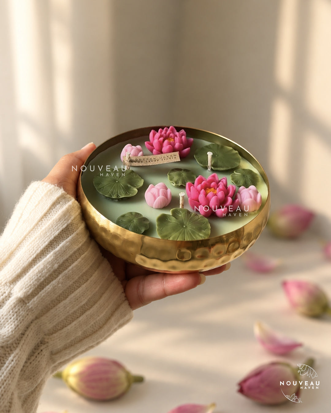 Whispers by the pond - morning mist urli candle